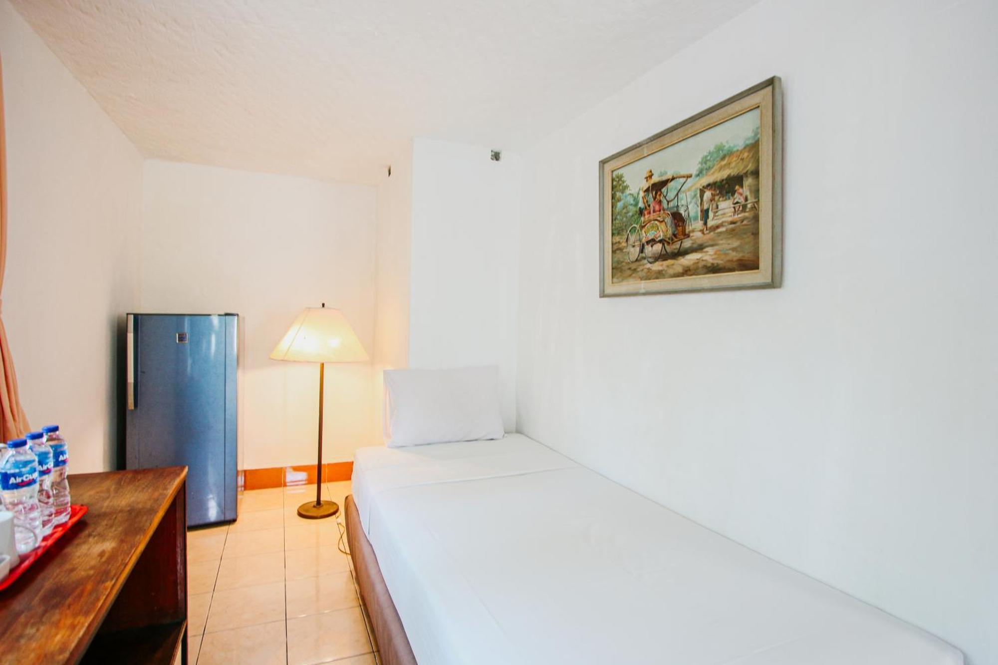 Hotel Bumi Asih Gedung Sate Бандунг Екстериор снимка