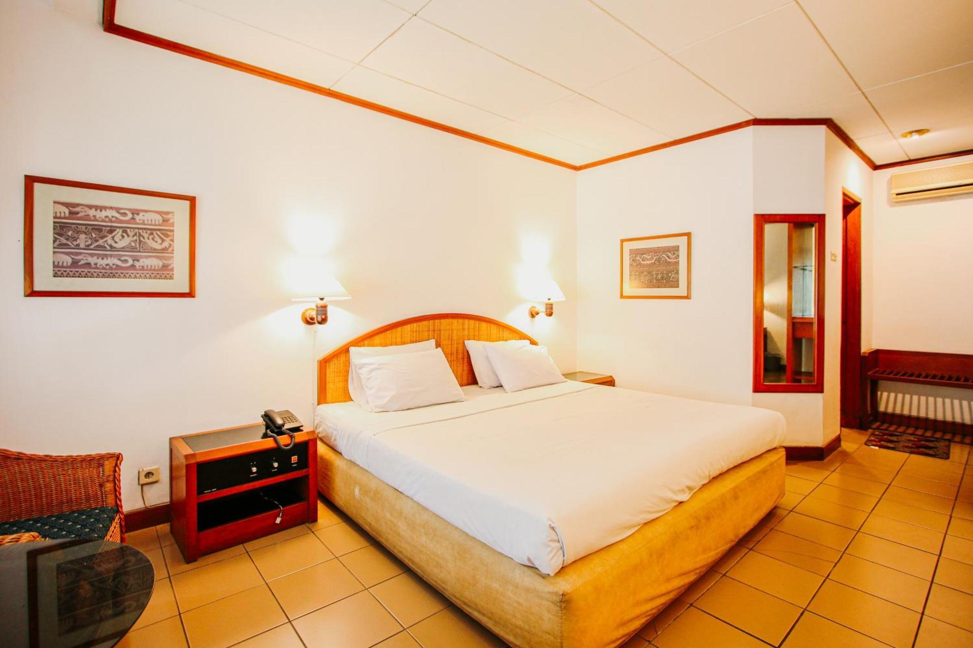 Hotel Bumi Asih Gedung Sate Бандунг Екстериор снимка