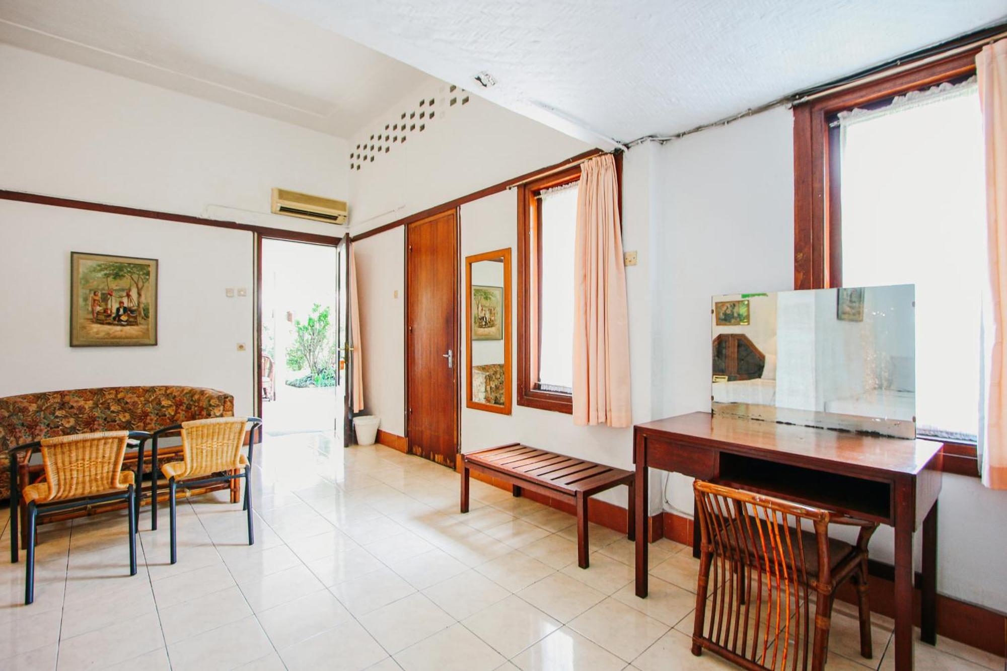 Hotel Bumi Asih Gedung Sate Бандунг Екстериор снимка