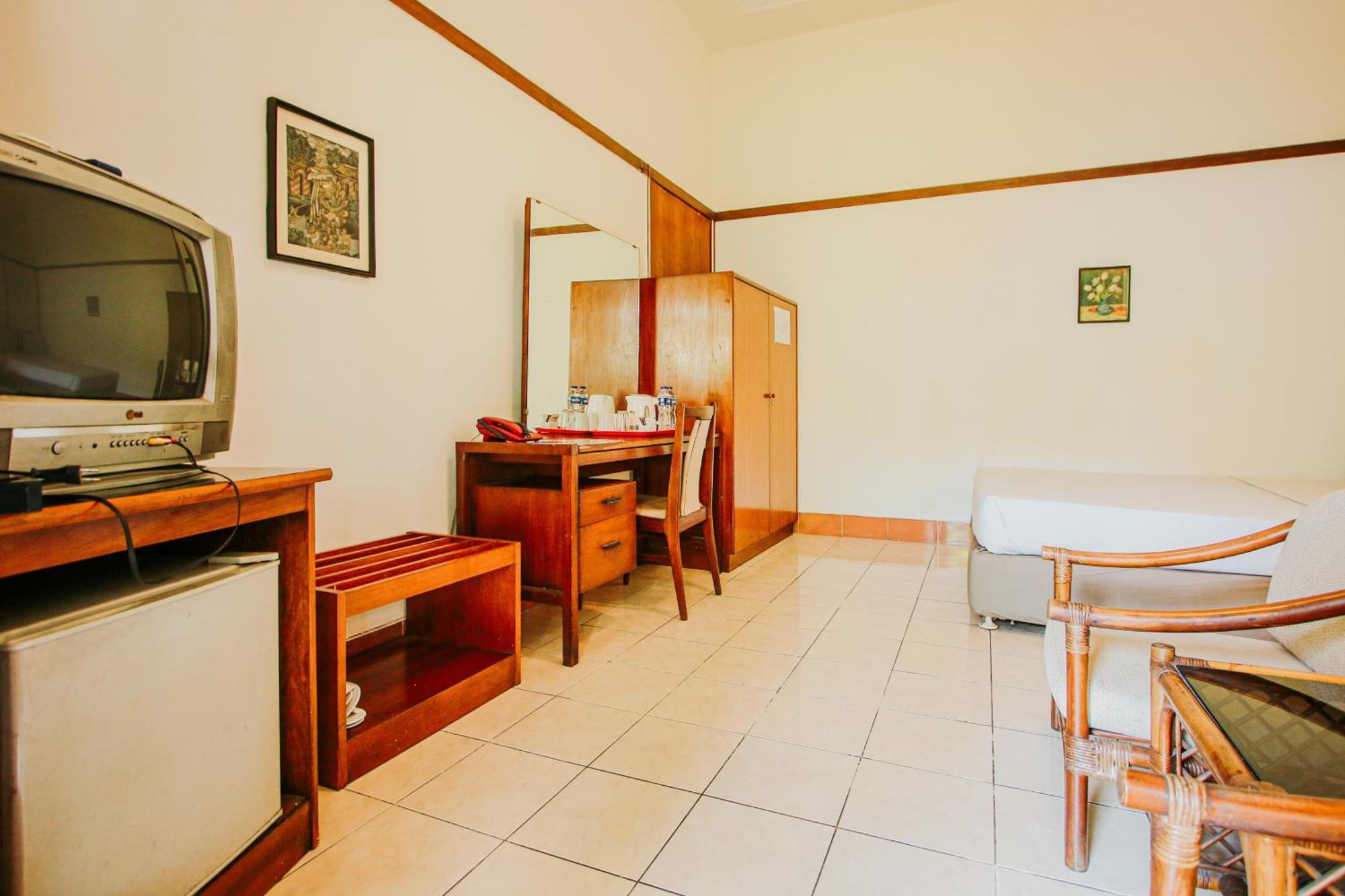 Hotel Bumi Asih Gedung Sate Бандунг Екстериор снимка