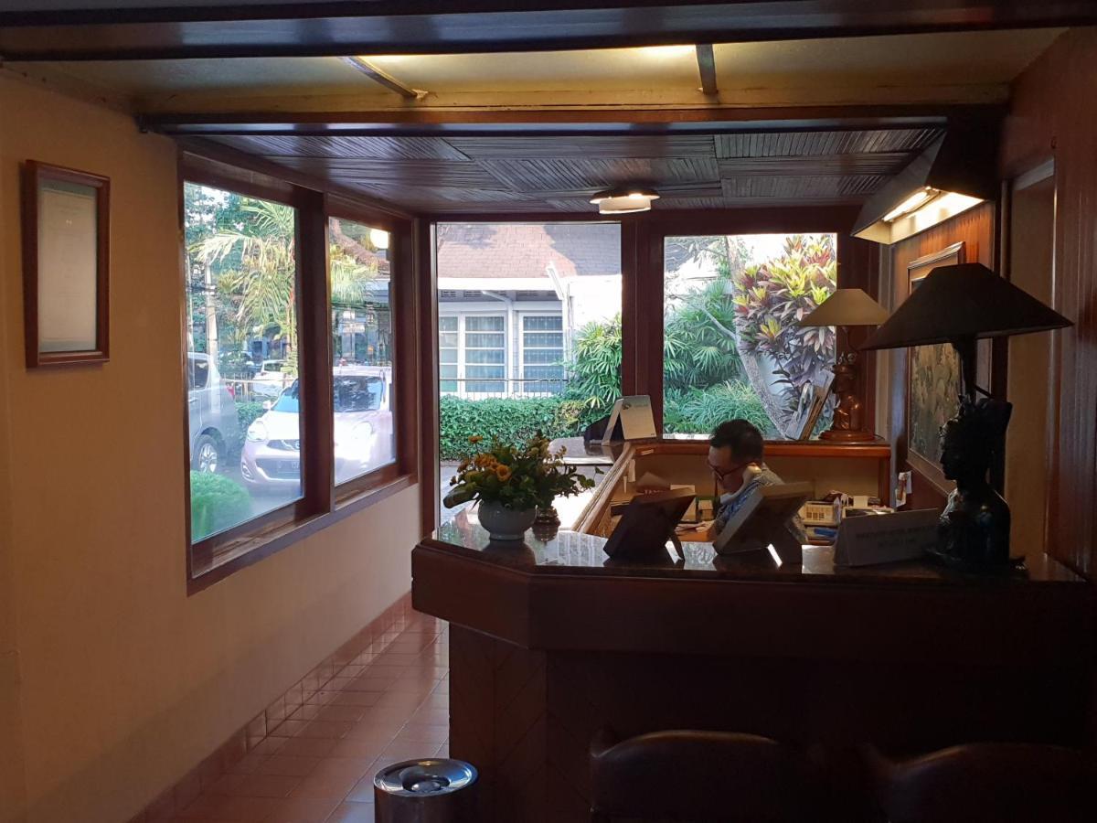 Hotel Bumi Asih Gedung Sate Бандунг Екстериор снимка