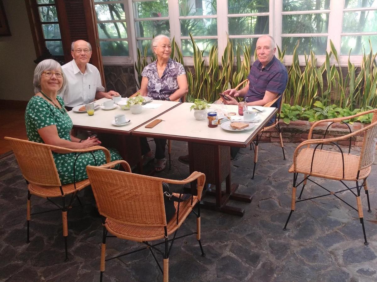 Hotel Bumi Asih Gedung Sate Бандунг Екстериор снимка