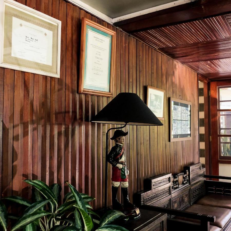 Hotel Bumi Asih Gedung Sate Бандунг Екстериор снимка