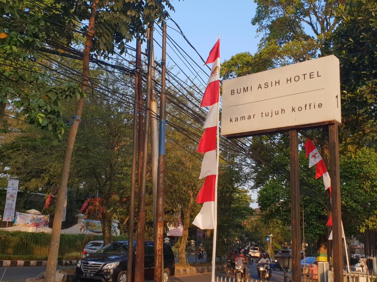 Hotel Bumi Asih Gedung Sate Бандунг Екстериор снимка